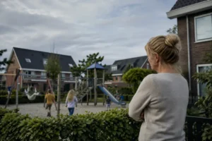 Geluidsoverlast door speeltuin zorgt voor spanningen in woonwijk Naaldwijk