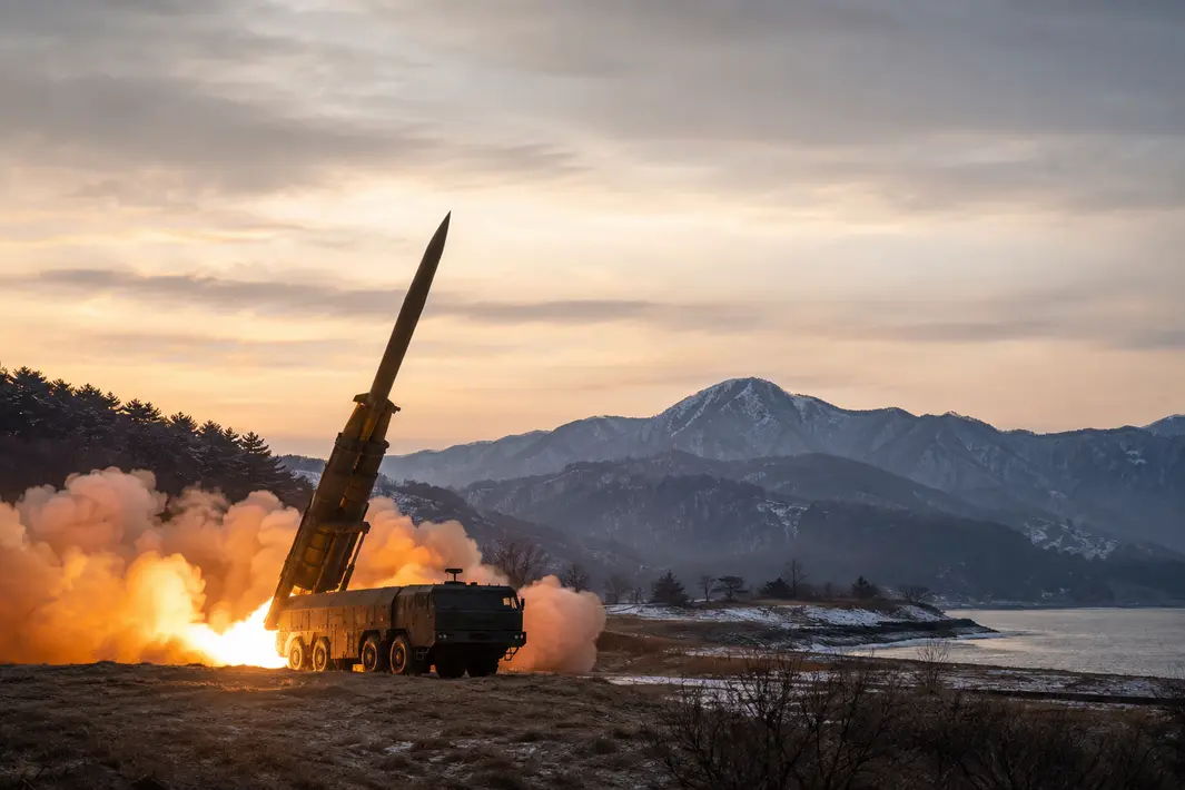 Noord-Korea voert test uit met nieuw geavanceerd raketlanceersysteem